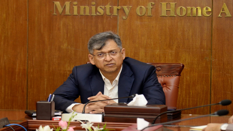 মাদকের বিরুদ্ধে অভিযানে পুলিশকে আধুনিক অস্ত্র দেওয়া হবে : স্বরাষ্ট্রমন্ত্রী