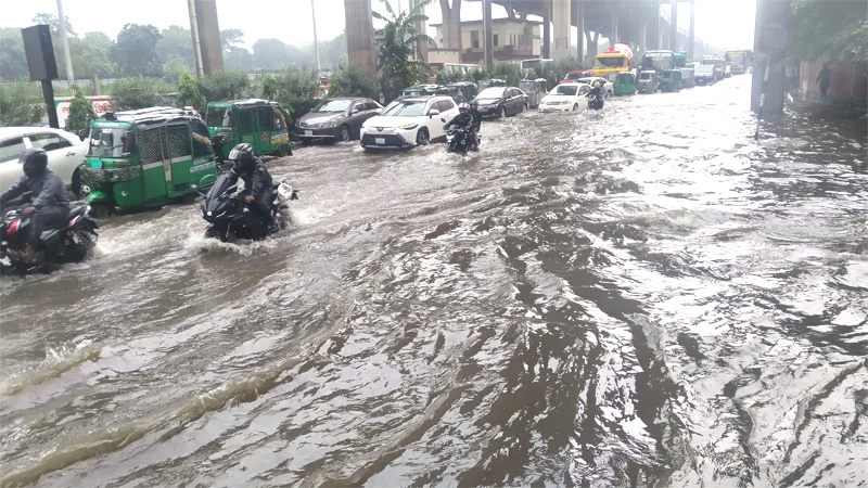 মৌসুমি বায়ু আরও সক্রিয়, ৬ বিভাগে ভারী বৃষ্টির পূর্বাভাস